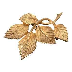 Vintage Gold-Tone Textured Leaf Brooch – Multi-Leaf Branch Design J22